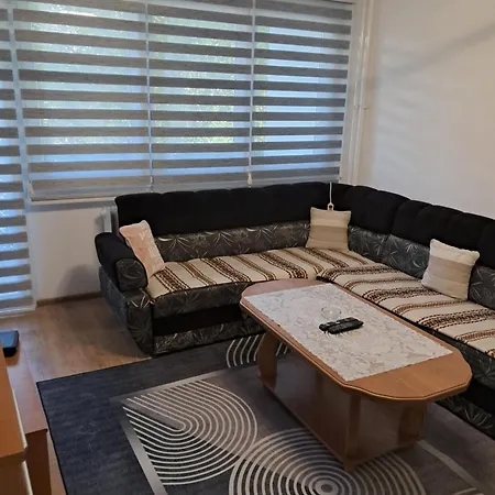 Otoka Apartment *